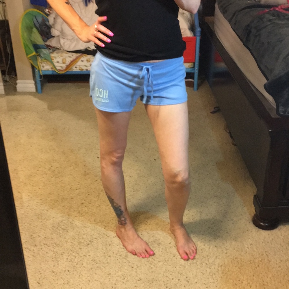 💙Like new Hollister shorts💙 - Picture 1 of 8